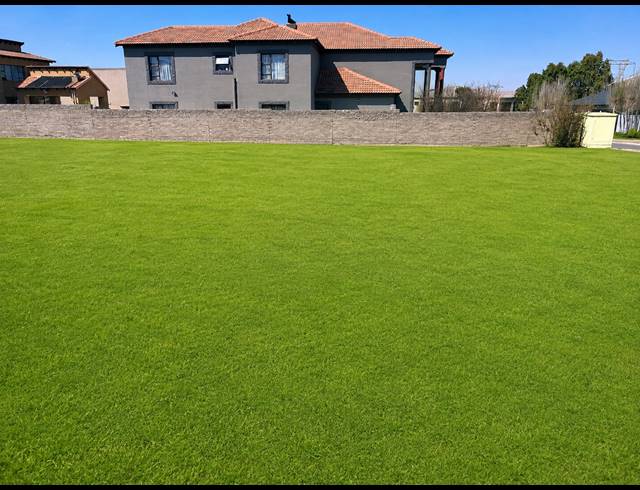 1,074M² VACANT LAND FOR SALE IN THREE RIVERS EAST